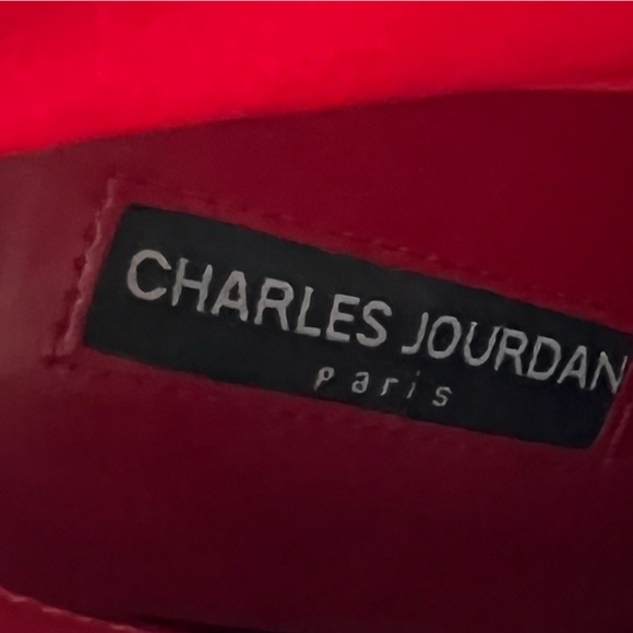 Charles Jordan Knife Rabbit-Fur Bootie
Size 10 Women - Picture 9 of 16